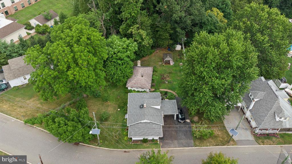 52 THORNTOWN LANE