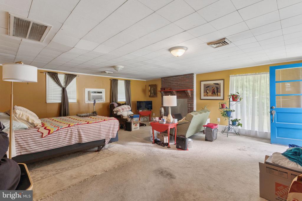 52 THORNTOWN LANE