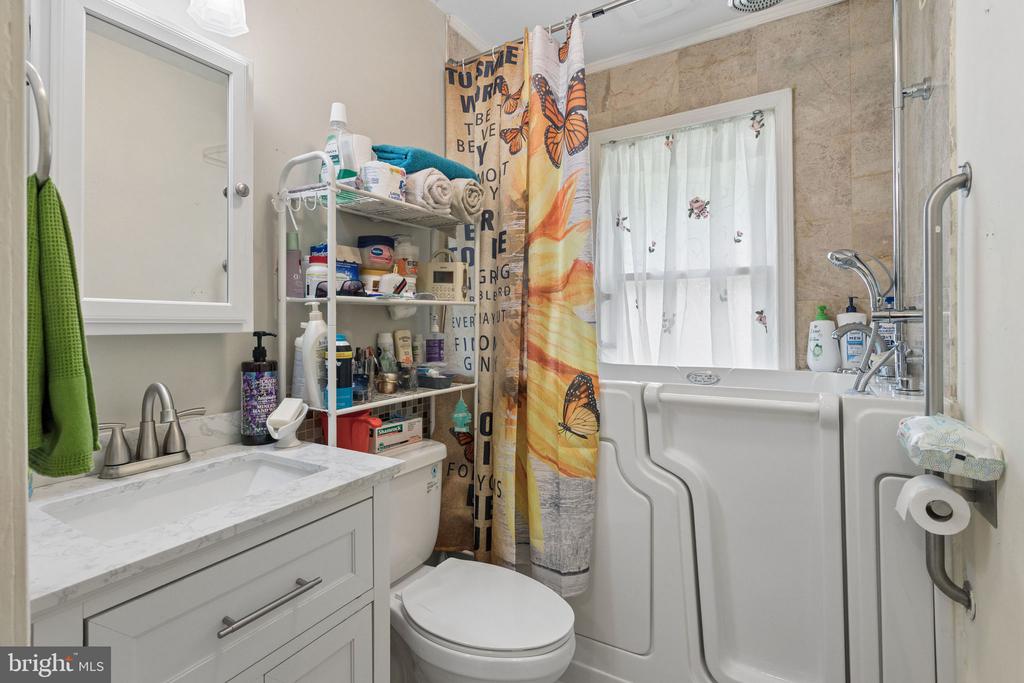 52 THORNTOWN LANE