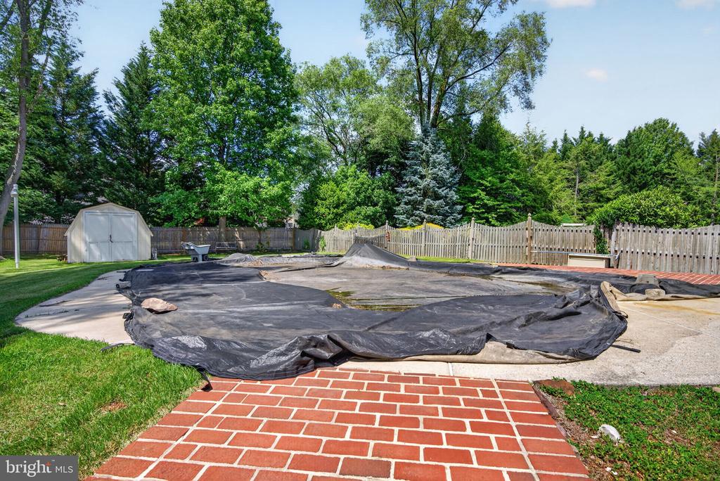 216 HAMILTON ROAD