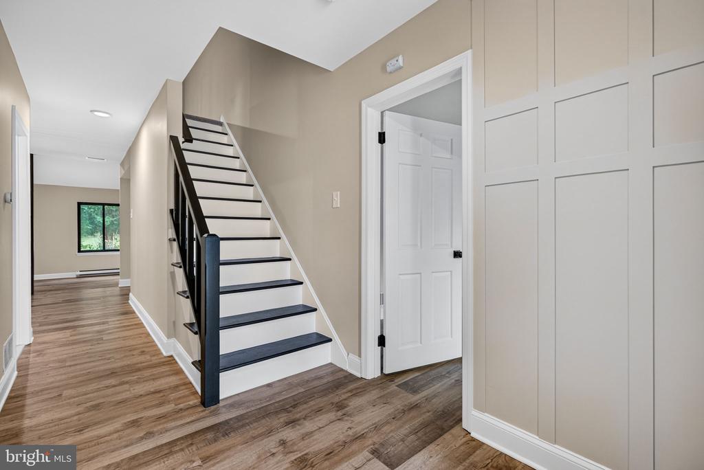 7 STONYBROOK COURT