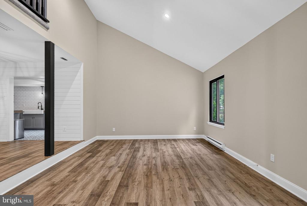 7 STONYBROOK COURT