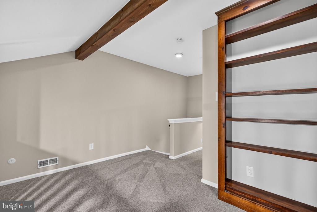 7 STONYBROOK COURT