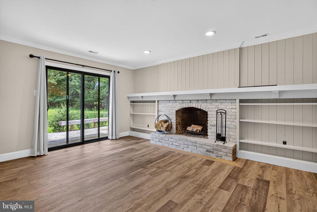 7 STONYBROOK COURT