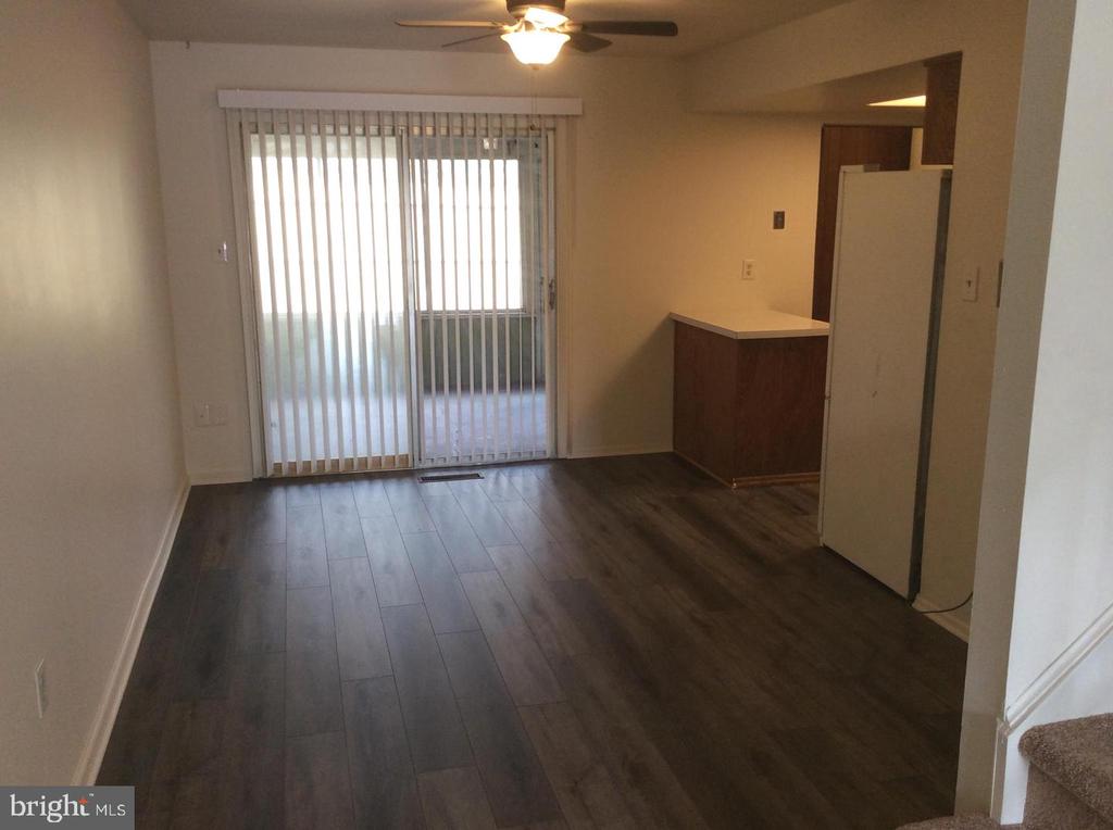 7 RITTENHOUSE COURT