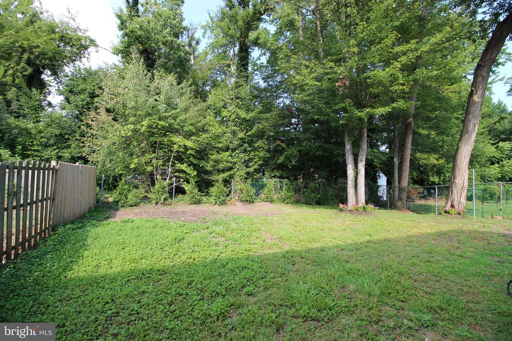 93 GREENWICH DRIVE