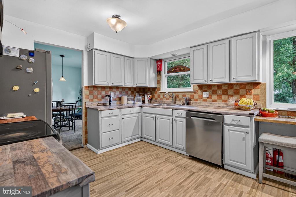1606 RIVERS EDGE DRIVE