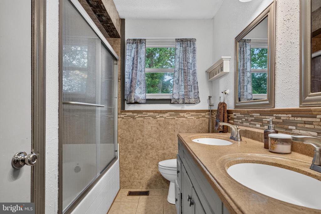 1606 RIVERS EDGE DRIVE