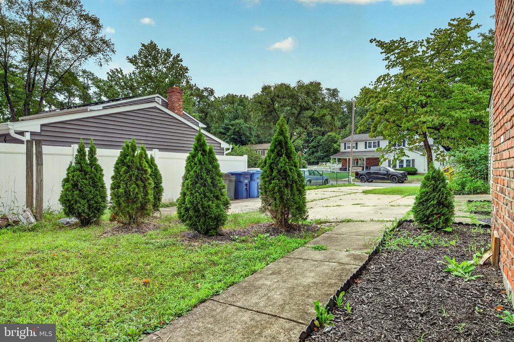 1606 RIVERS EDGE DRIVE