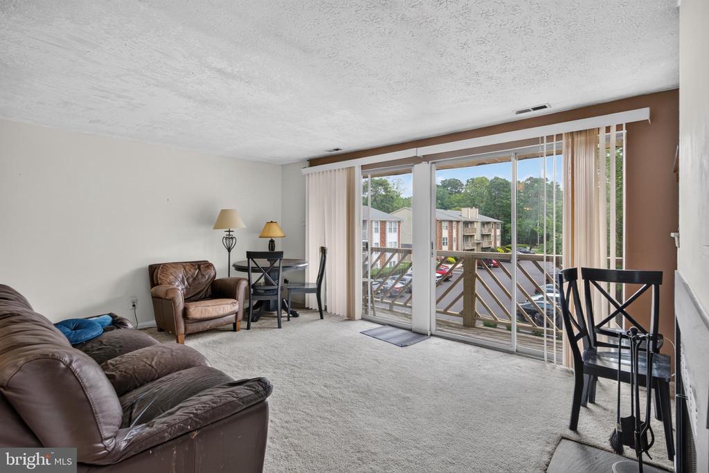 10 TEABERRY COURT