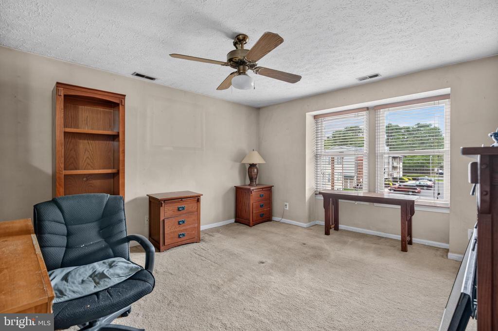 10 TEABERRY COURT