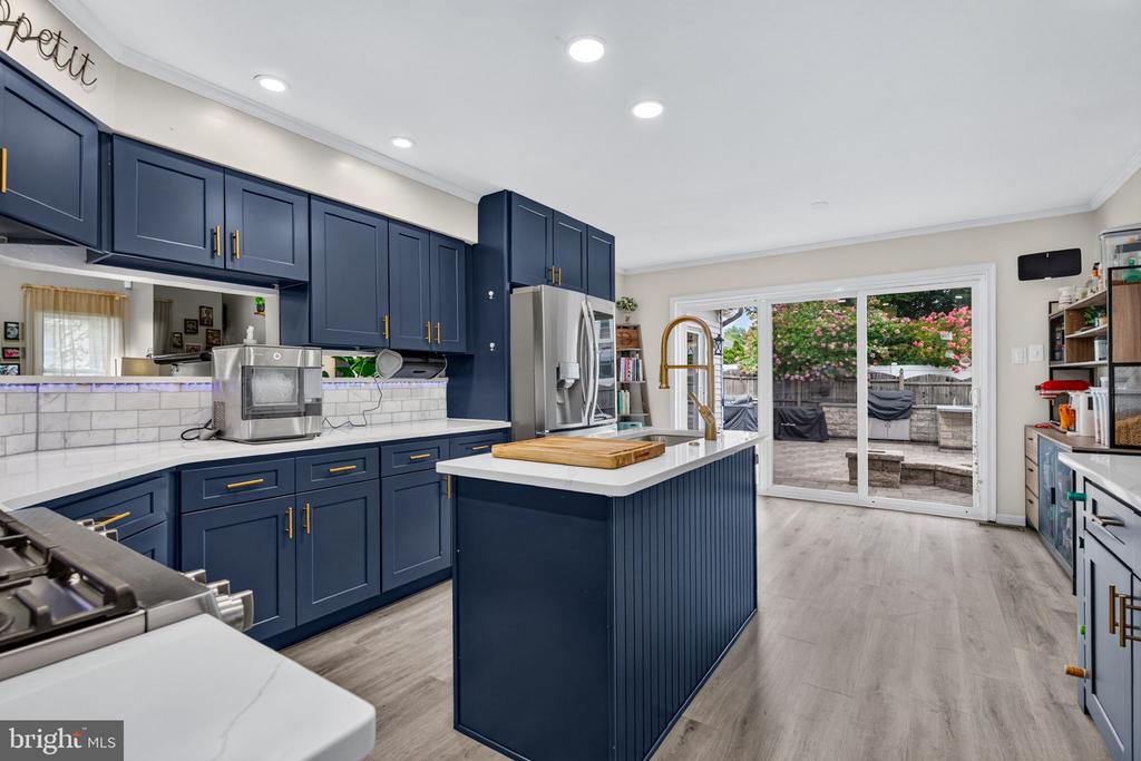 25 DOMINION DRIVE