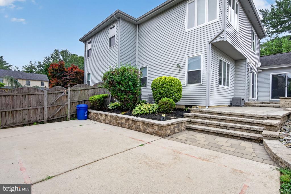 25 DOMINION DRIVE
