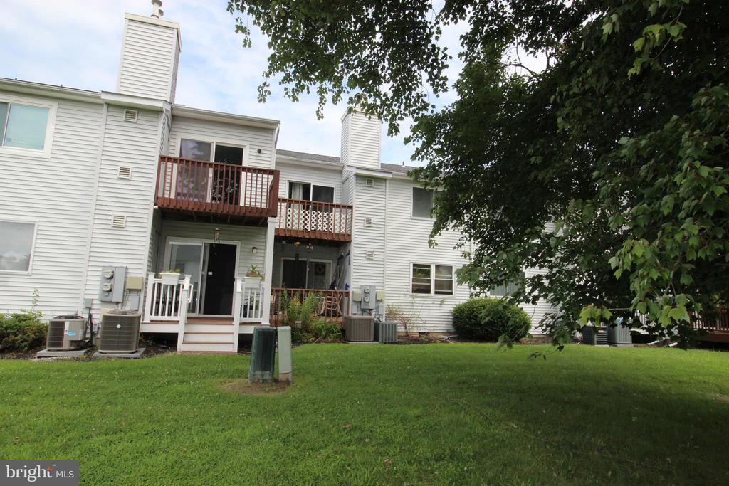 412 DOVE COURT
