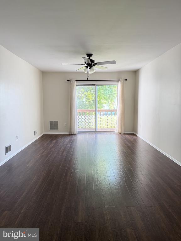 412 DOVE COURT