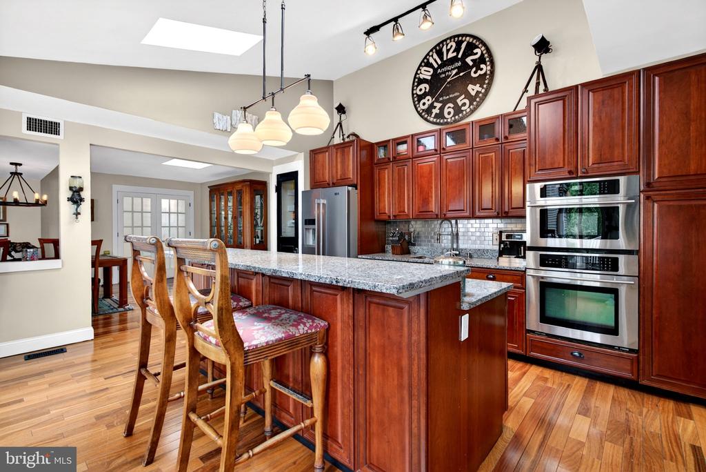 7 W COOPER AVENUE