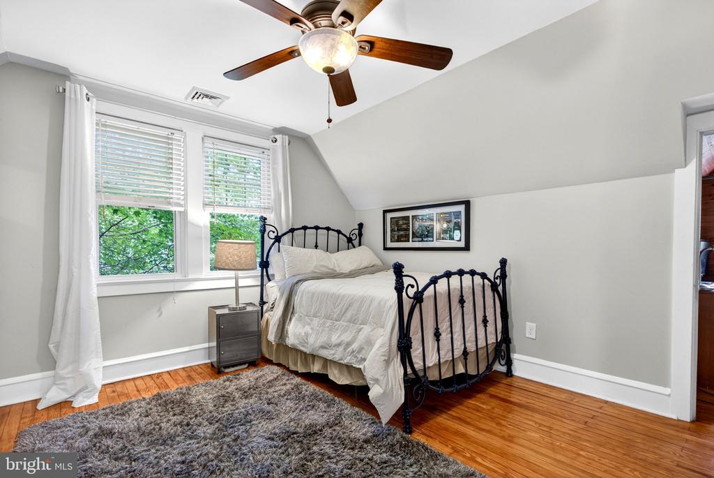 7 W COOPER AVENUE