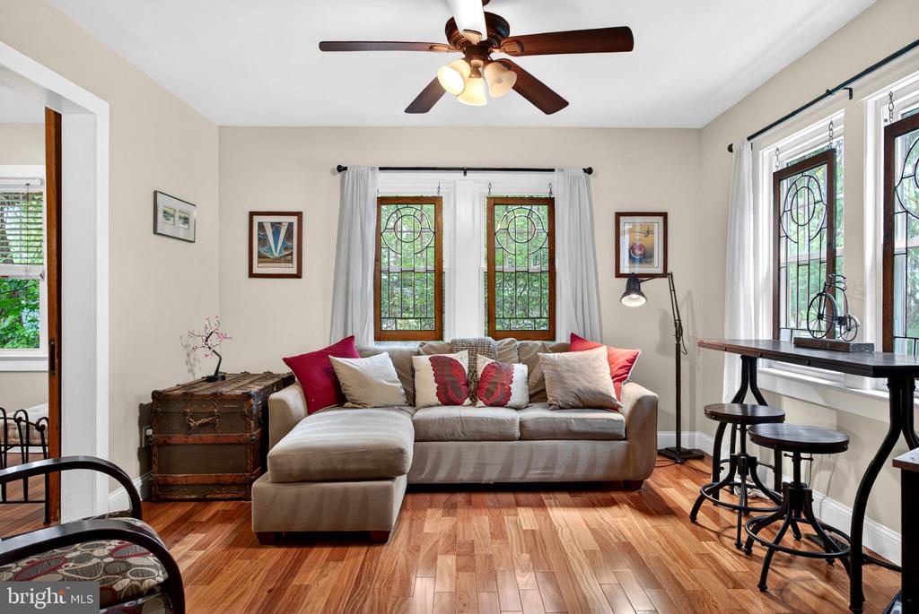 7 W COOPER AVENUE