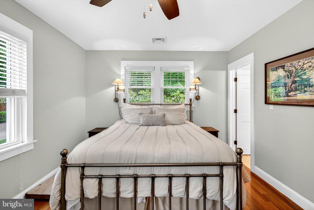 7 W COOPER AVENUE