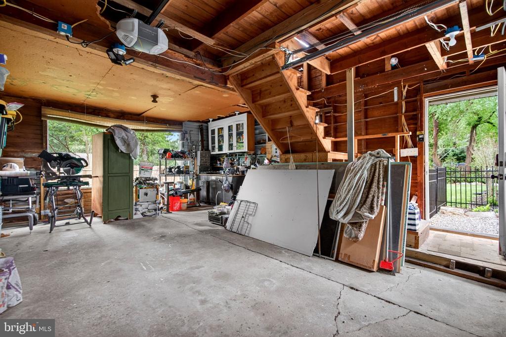7 W COOPER AVENUE