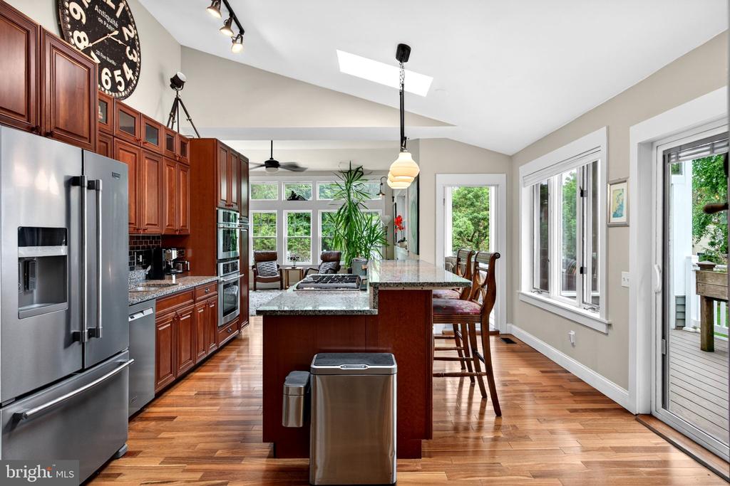 7 W COOPER AVENUE