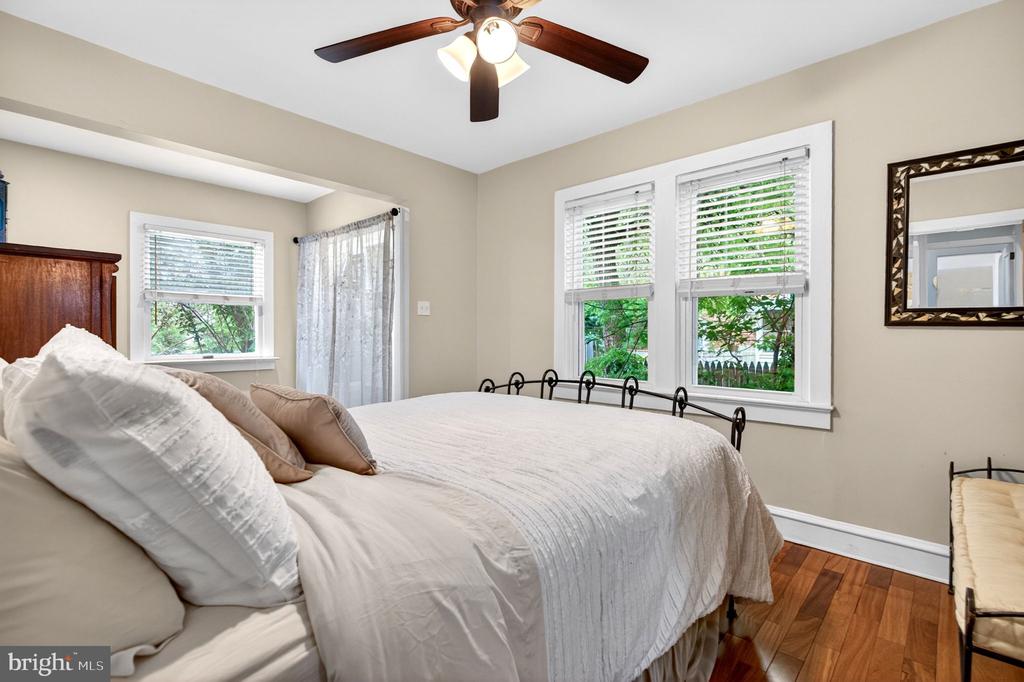 7 W COOPER AVENUE