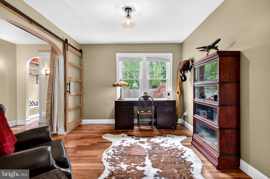 7 W COOPER AVENUE
