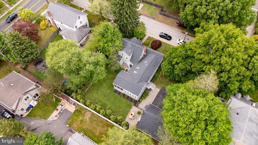 7 W COOPER AVENUE