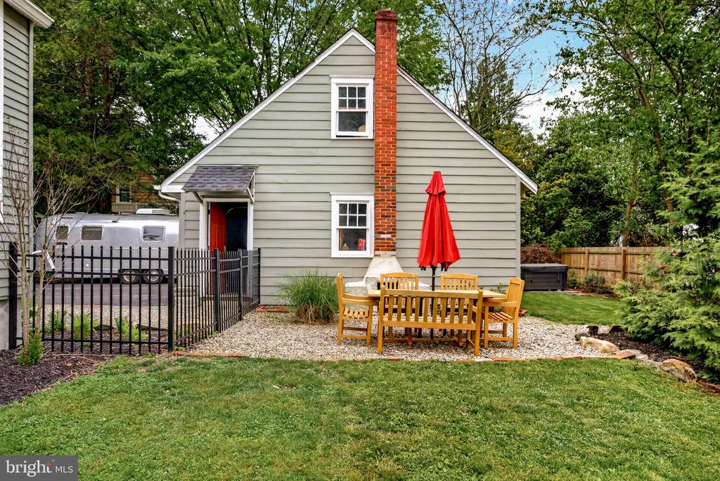 7 W COOPER AVENUE