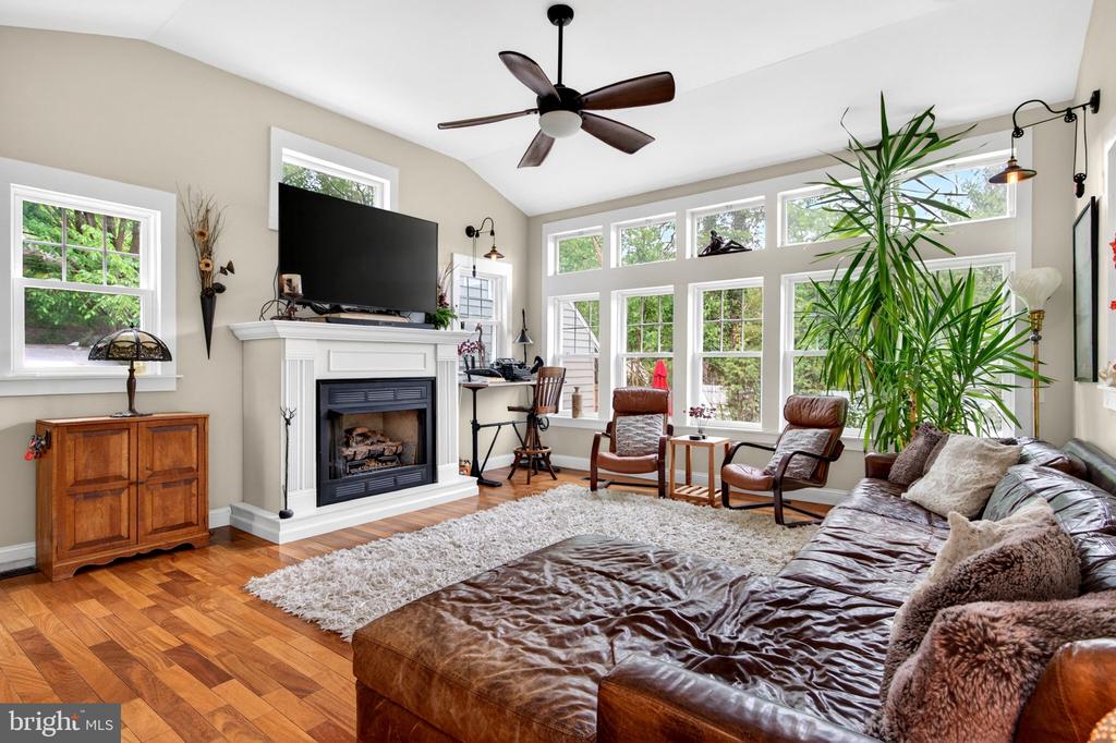 7 W COOPER AVENUE