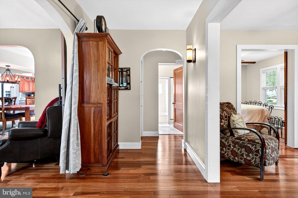 7 W COOPER AVENUE