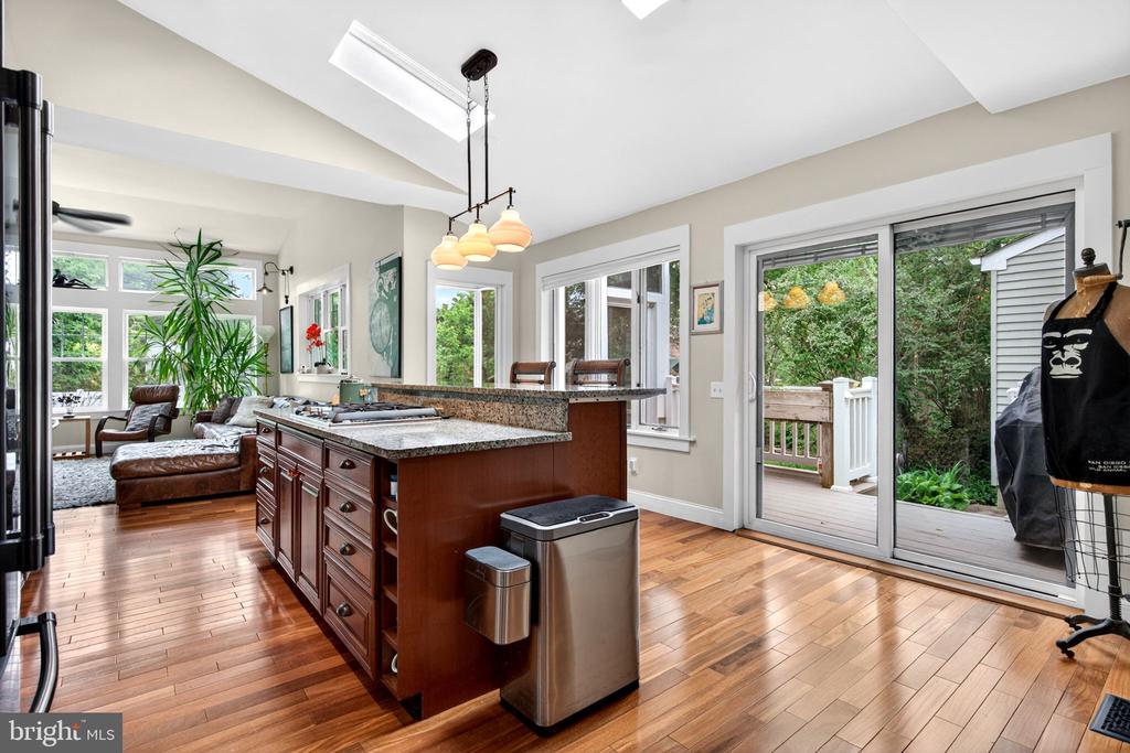 7 W COOPER AVENUE