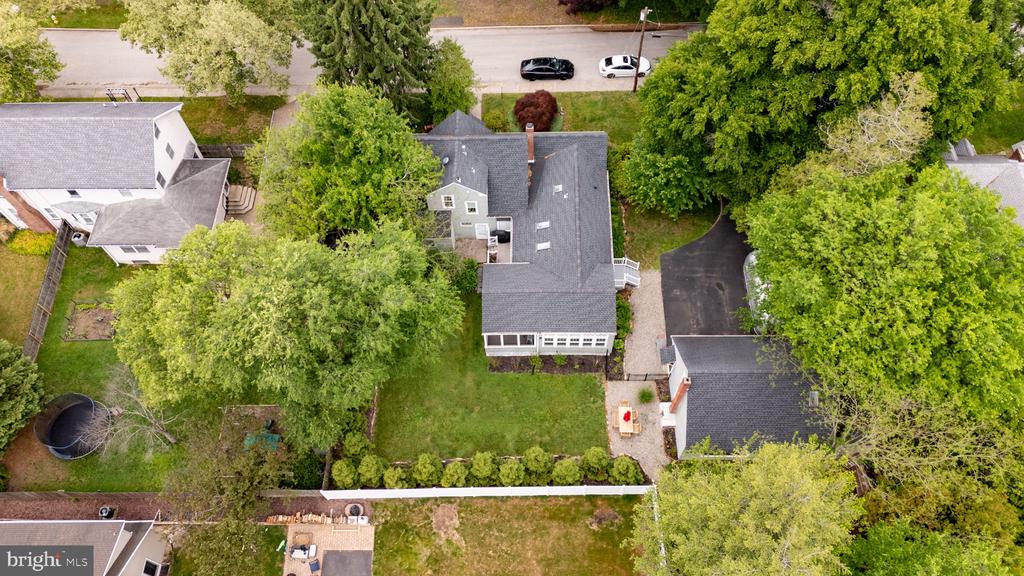 7 W COOPER AVENUE