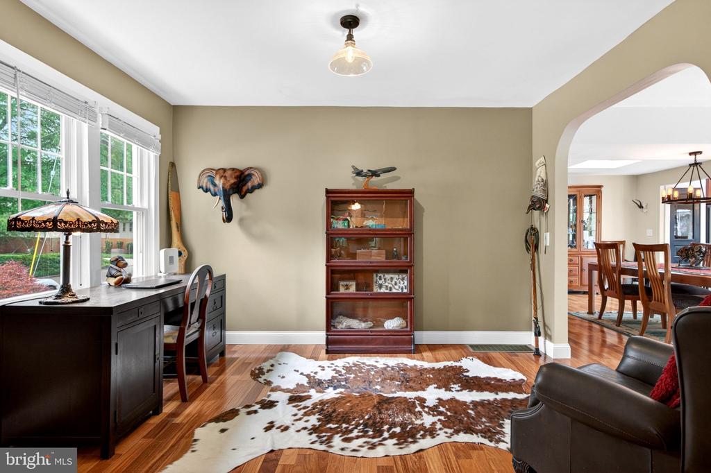 7 W COOPER AVENUE