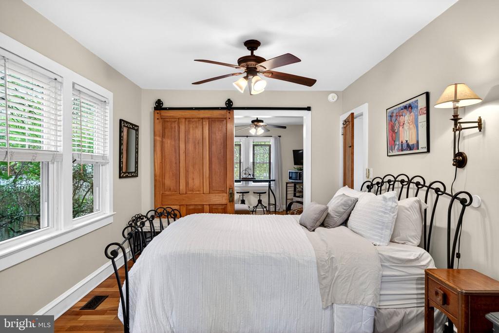7 W COOPER AVENUE
