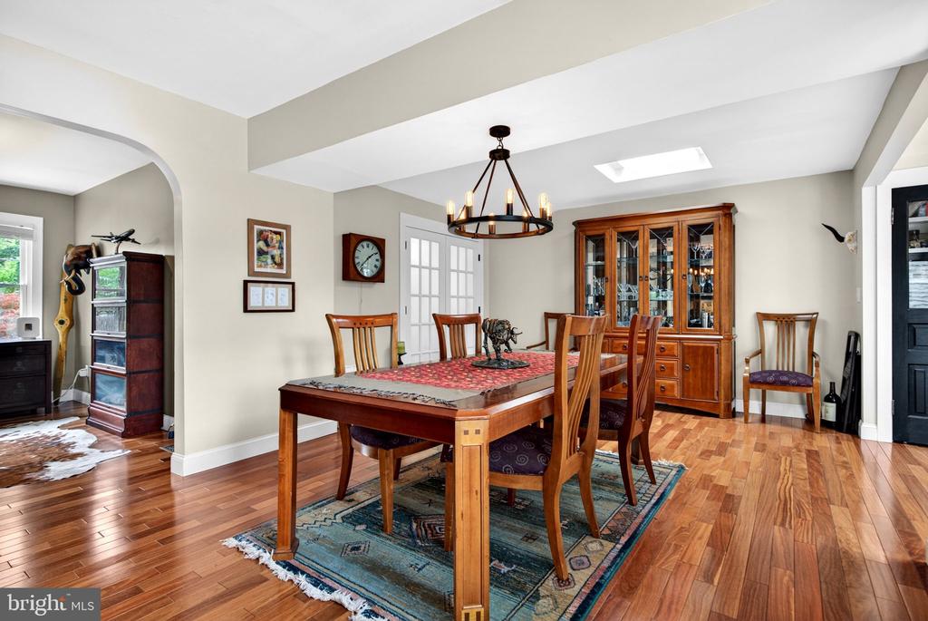 7 W COOPER AVENUE