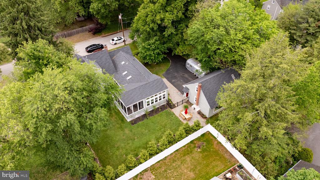 7 W COOPER AVENUE