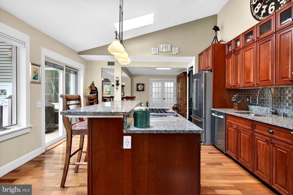 7 W COOPER AVENUE