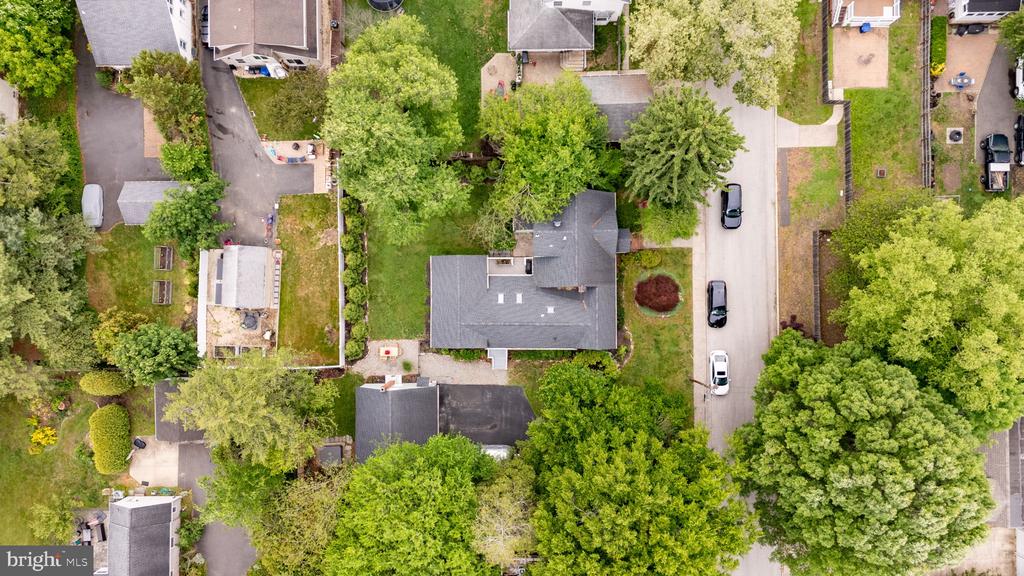 7 W COOPER AVENUE