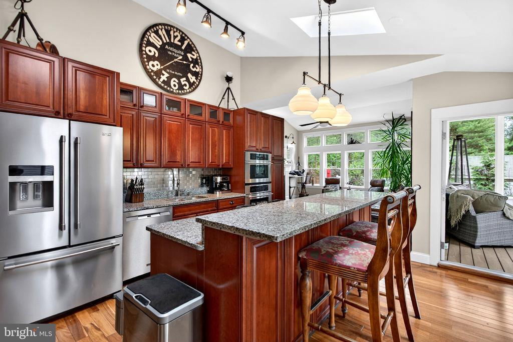 7 W COOPER AVENUE