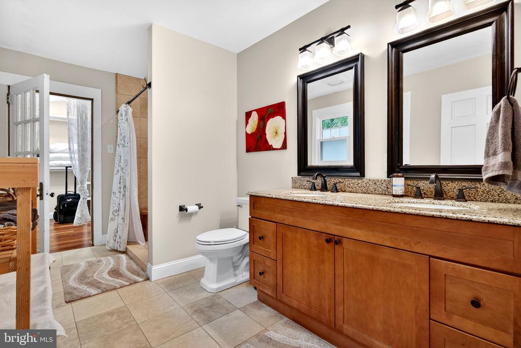 7 W COOPER AVENUE