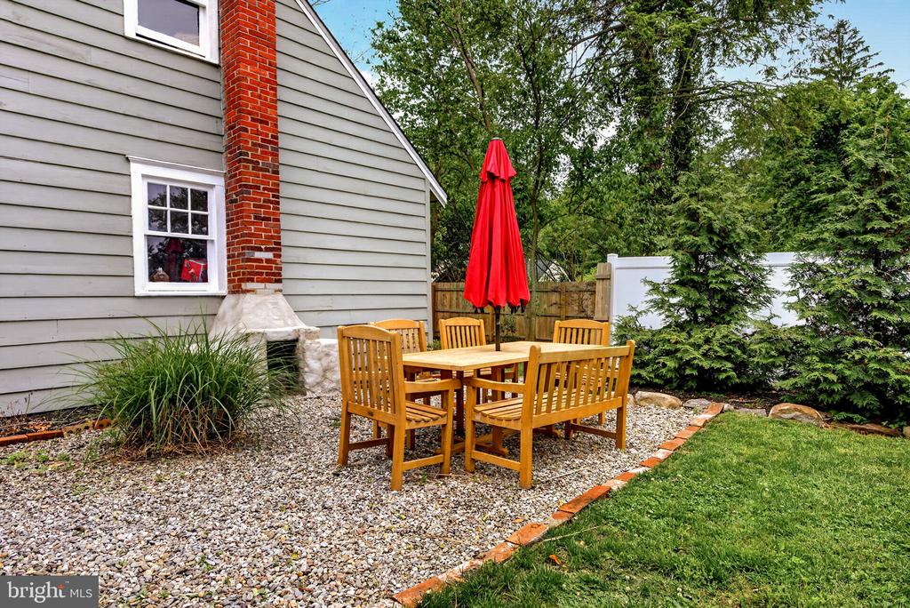7 W COOPER AVENUE