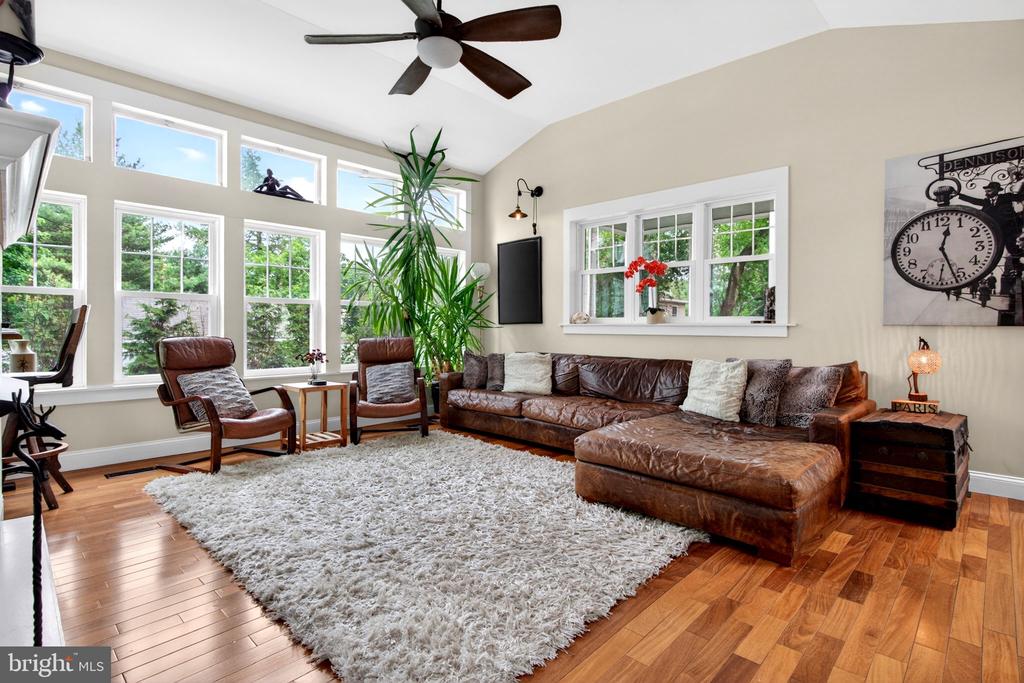 7 W COOPER AVENUE