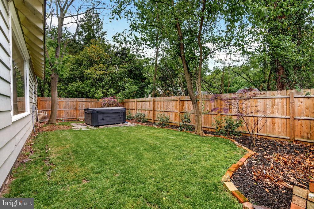7 W COOPER AVENUE