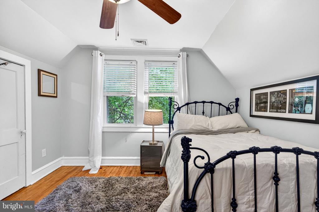 7 W COOPER AVENUE