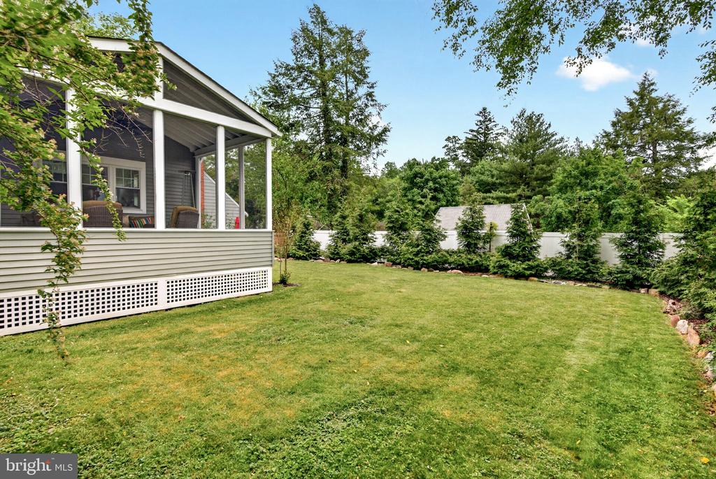 7 W COOPER AVENUE