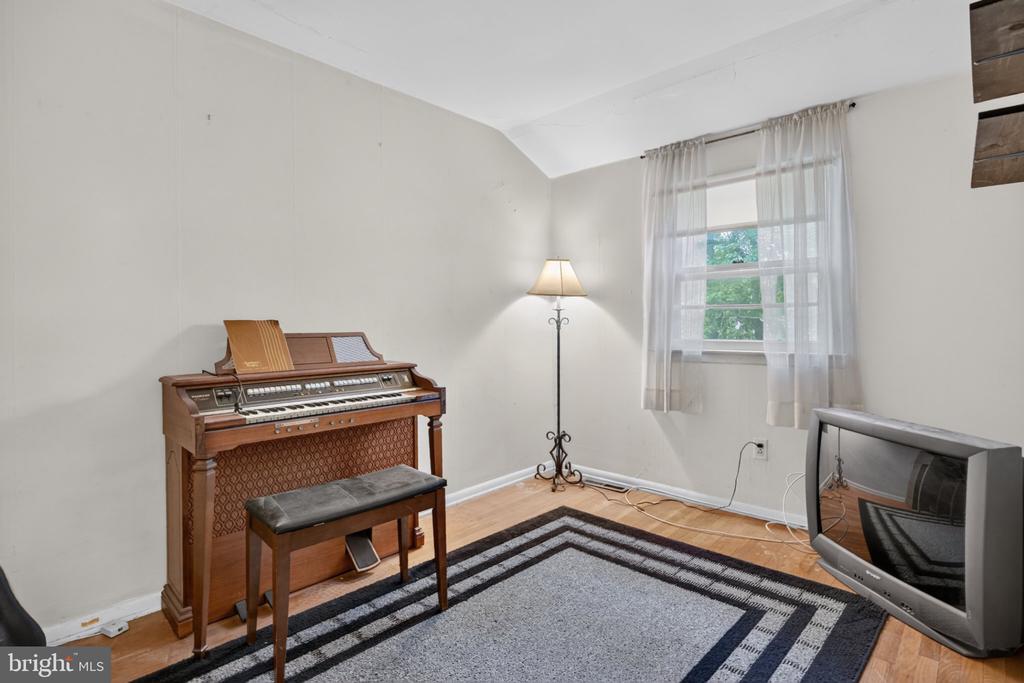 67 MARLBOROUGH AVENUE