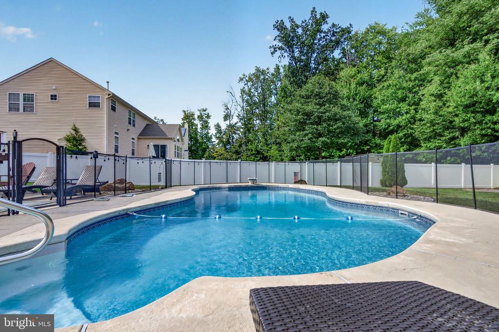 414 ARNOLD DRIVE