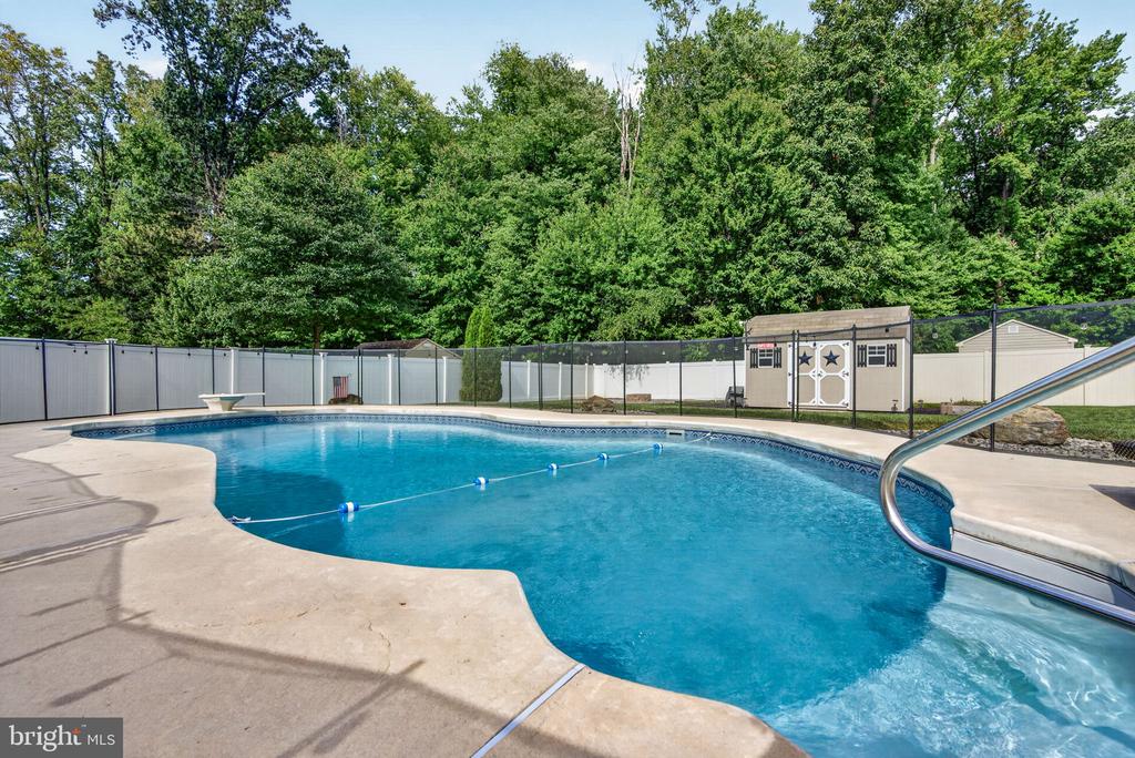 414 ARNOLD DRIVE