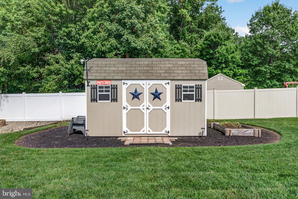 414 ARNOLD DRIVE